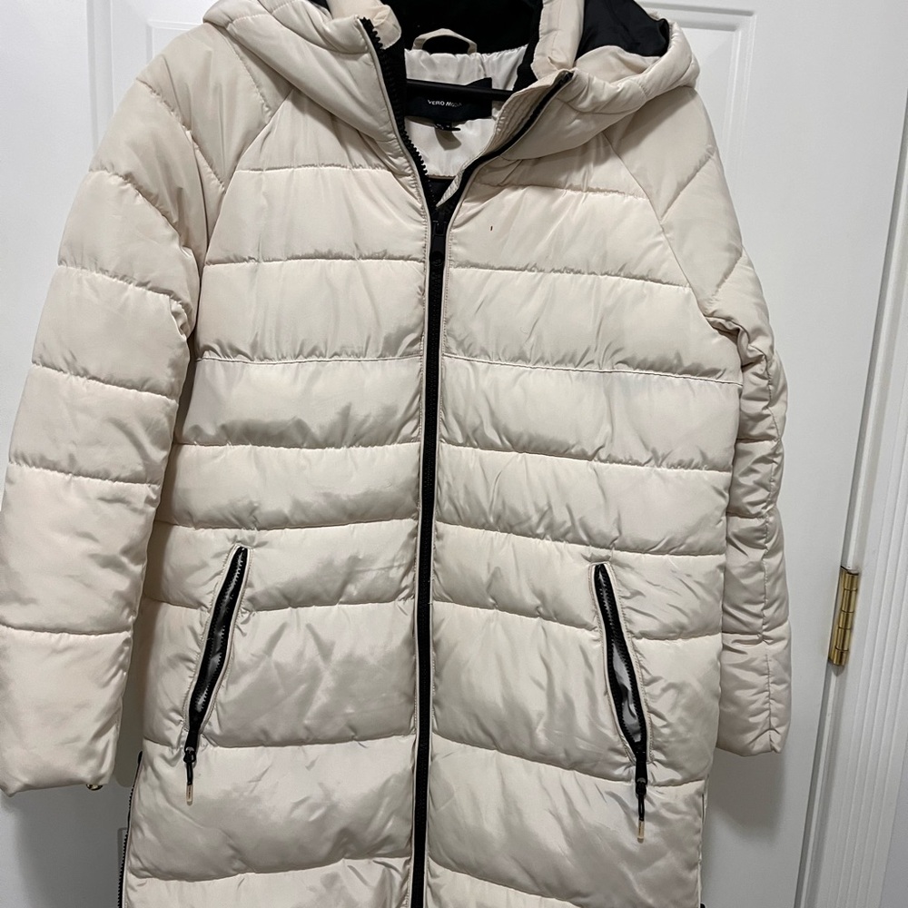Tahari Women's Off-White Hooded Puffer Jacket